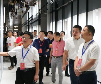 政企交流 共创未来 | 市、区人大政协视察团莅临欧神诺参观指导